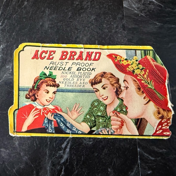 Vintage Sewing Box Full of Vintage Sewing Supplies - Picture 10 of 15